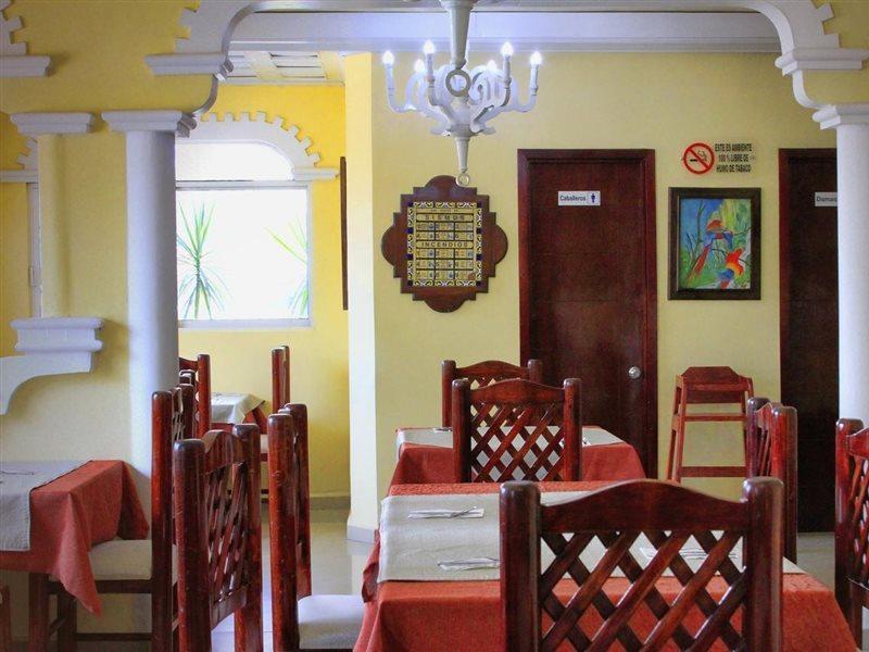Hotel Baez Carrizal วิลลาเฮอโมซา ภายนอก รูปภาพ