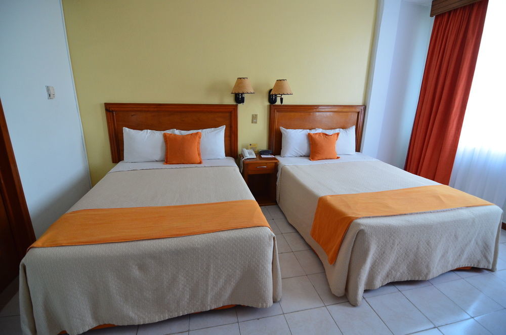 Hotel Baez Carrizal วิลลาเฮอโมซา ภายนอก รูปภาพ