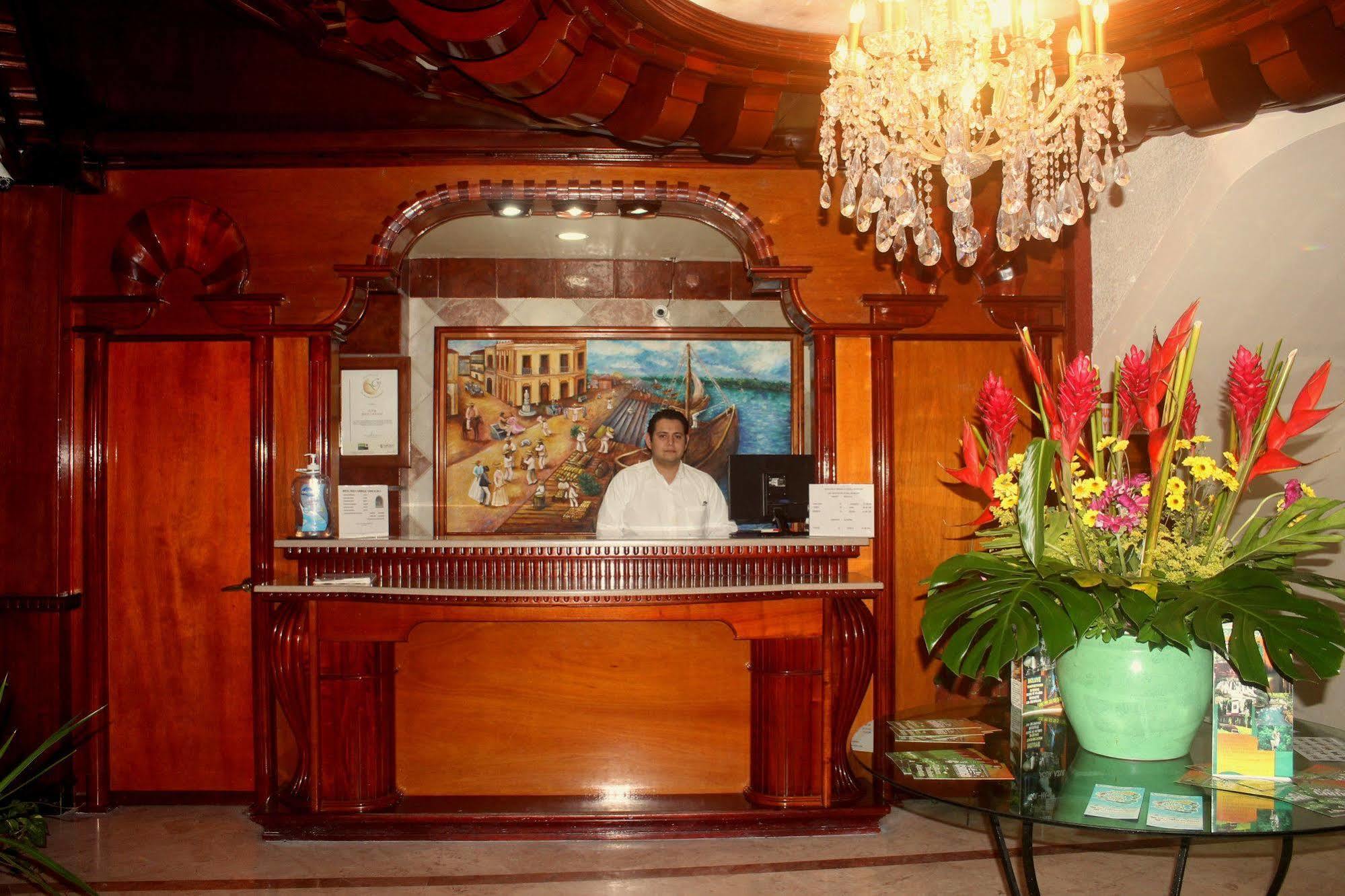 Hotel Baez Carrizal วิลลาเฮอโมซา ภายนอก รูปภาพ